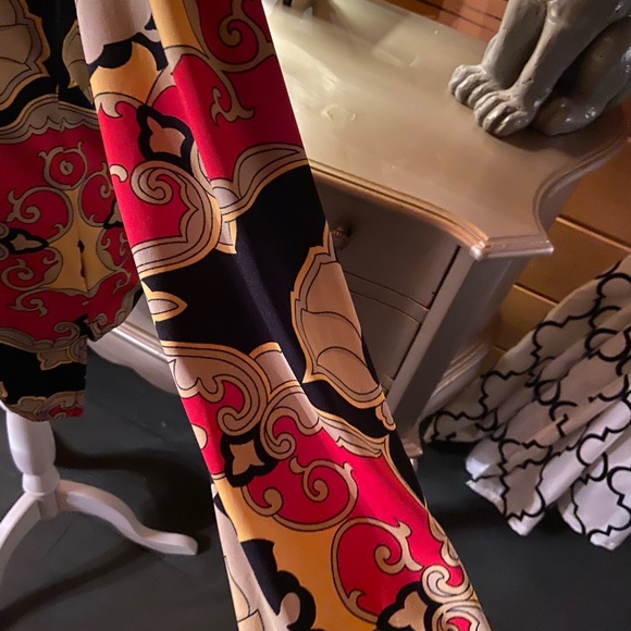 Top - Picture 4 of 6